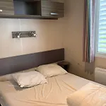 Le De Ripan 营地 Bessenay